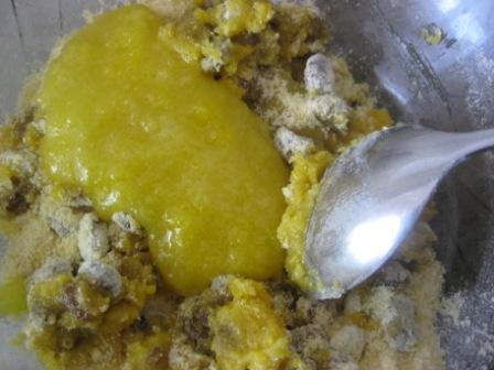 Итальянское кукурузное печенье с изюмом и орехами