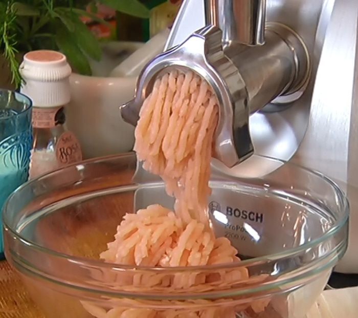 Фриттата с начинкой из курицы и овощей 