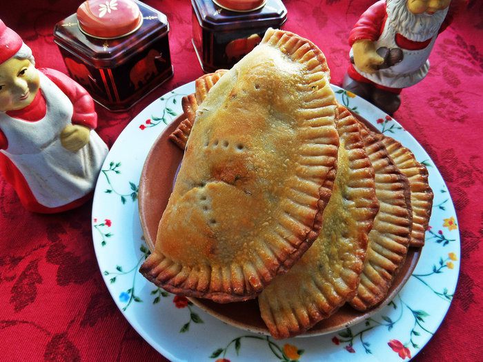 Рыбные кальцоне со шпинатом и рисом
