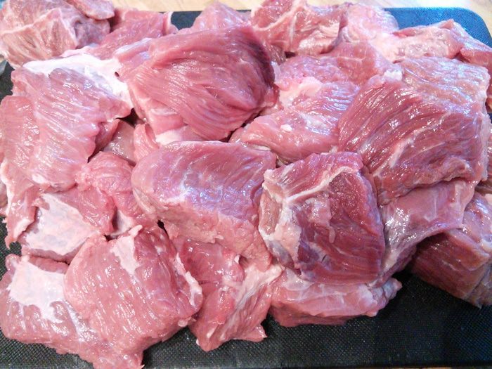 Говядина, тушенная с овощами в остром соусе (Chili-Rindfleisch-Eintopf) 