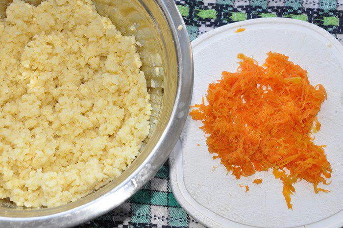 Пшенные оладьи с яблоком и морковью