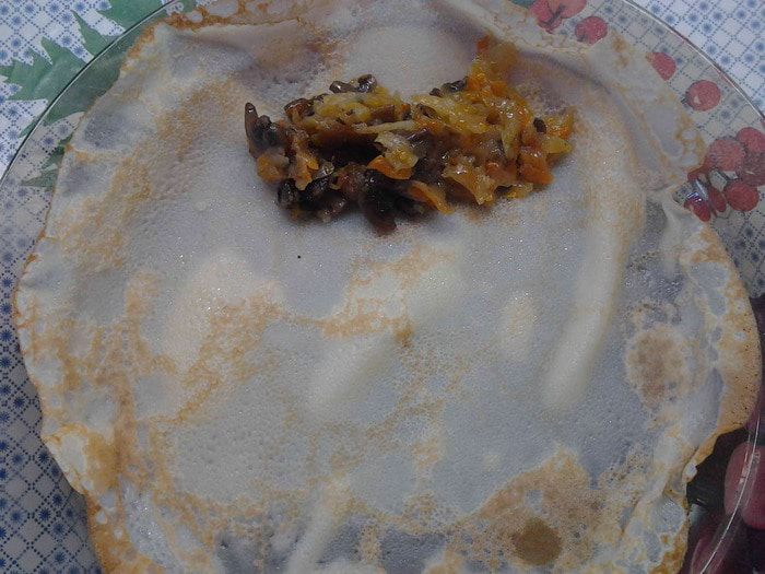 Блины с картофельно-грибной начинкой