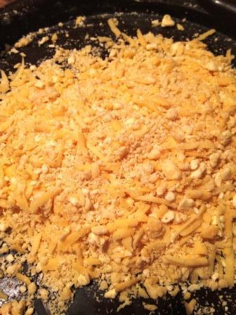 Тающие треугольнички с сыром, маком и кунжутом