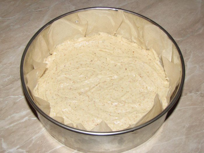 Миндальный пирог с персиками и штрейзелем