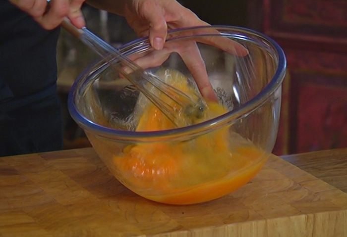 Фриттата с козьим сыром и шалфеем 