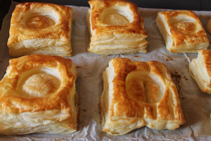 Волованы со свеклой и сельдью