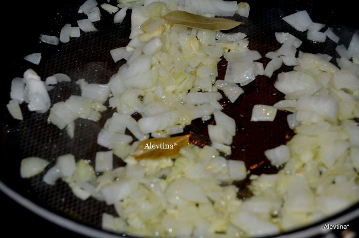 Мясная буханка с томатным релишем