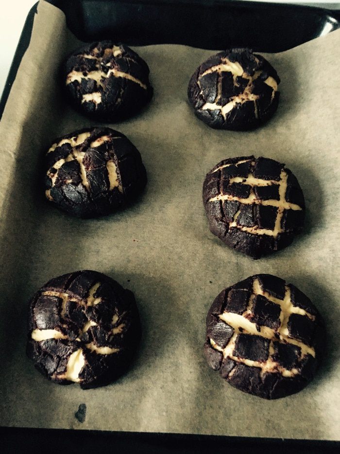 Булочки Шоко-Дыни (Choco Melon Pan)
