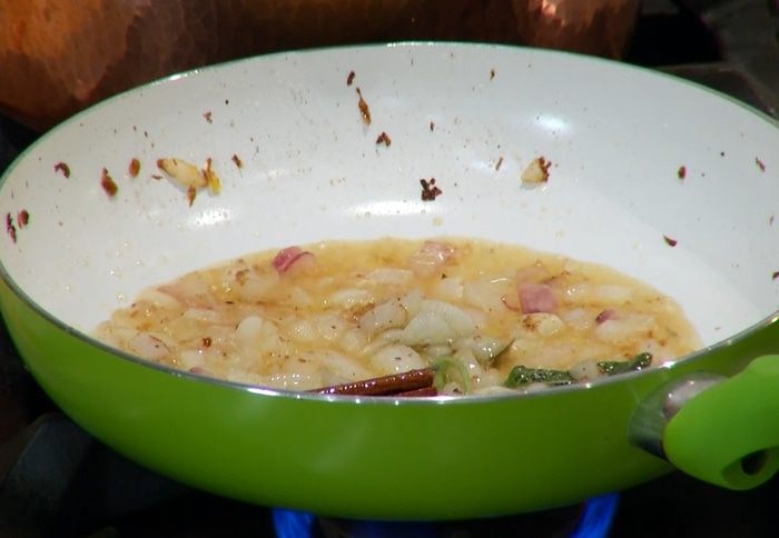 Яблоки, фаршированные телятиной