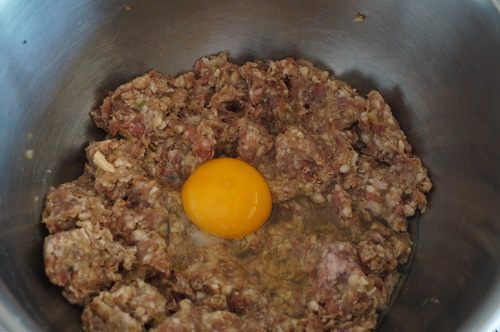 Бургер с ананасом и соусом терияки