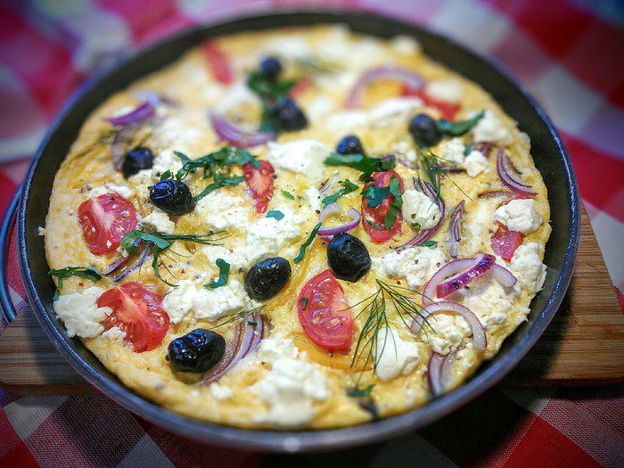 Омлет по мотивам греческого салата (Greek-Salad-Omelette) 