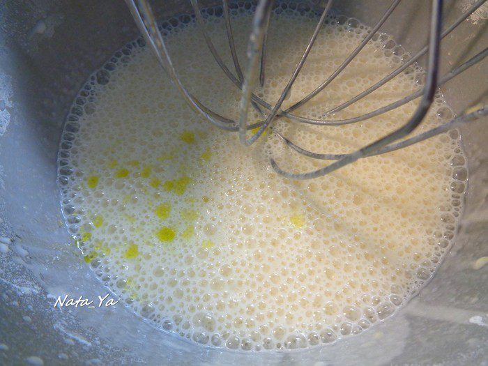 Запеченные блинчики с яблоками и сгущенкой