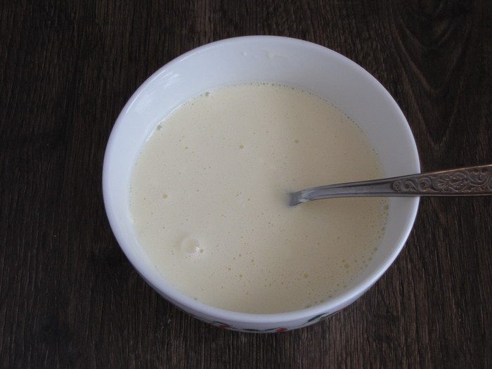 Летний пирог с лисичками и капустой