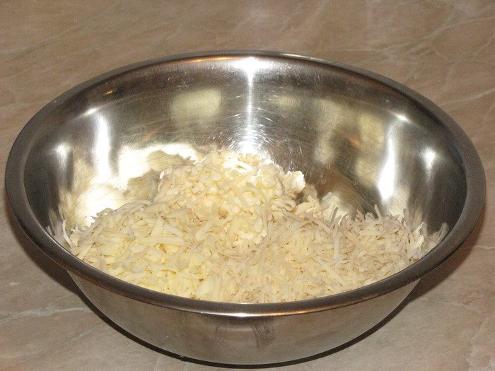 Булочки-роллы с грибным дип-соусом