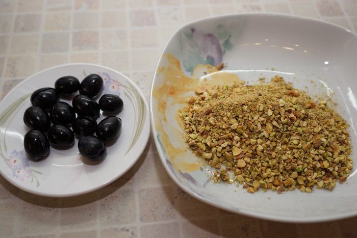 Сырные шарики с виноградом 