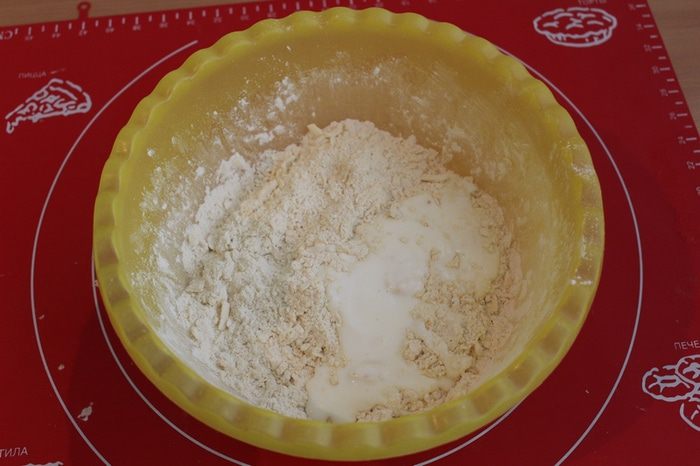 Грибы с сырными сконами