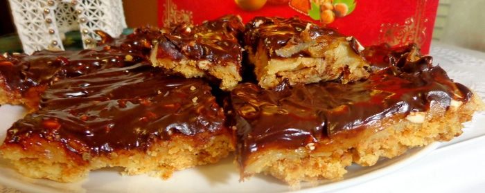 Шоколадное печенье с кешью и кремом тоффи