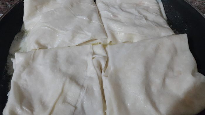 Лаваш с сыром и зеленью