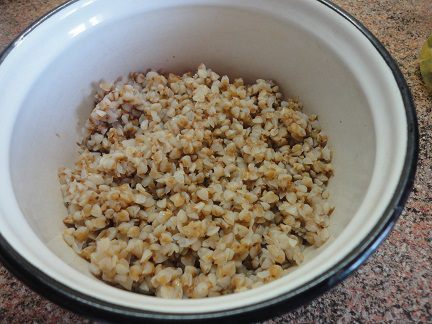 Постные пирожки с гречкой и грибами