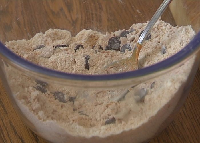 Арахисовые маффины с горьким шоколадом 