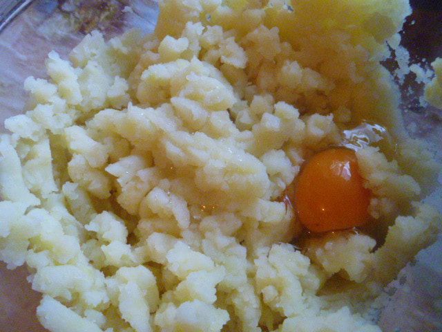 Картофельные кексы с мясом