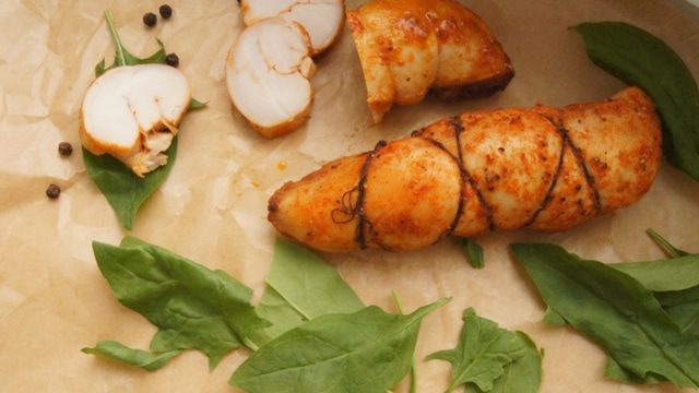 Пастрома из курицы с медом и паприкой 