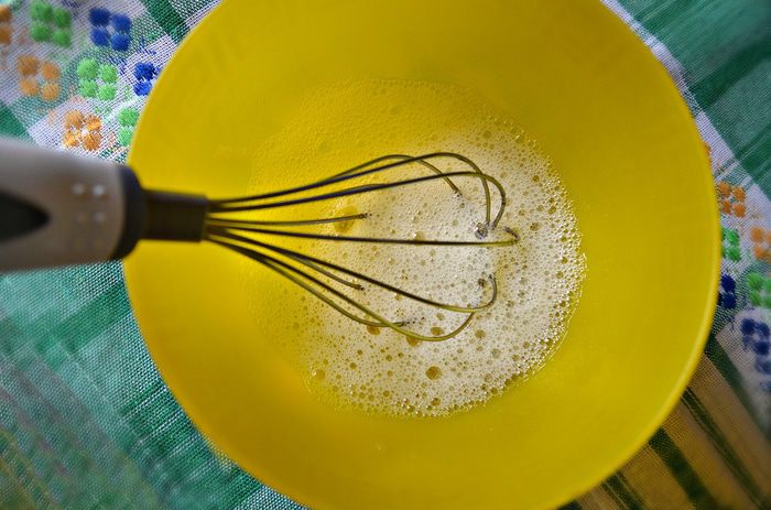 Пасхальное мясное кольцо с перепелиными яйцами по-польски