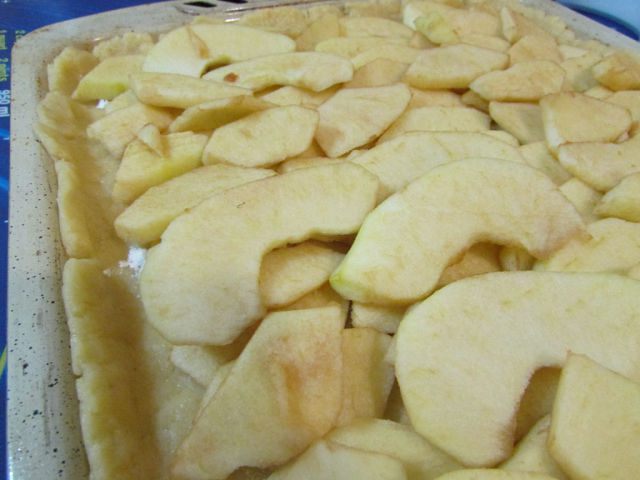 Яблочный пирог с кремом