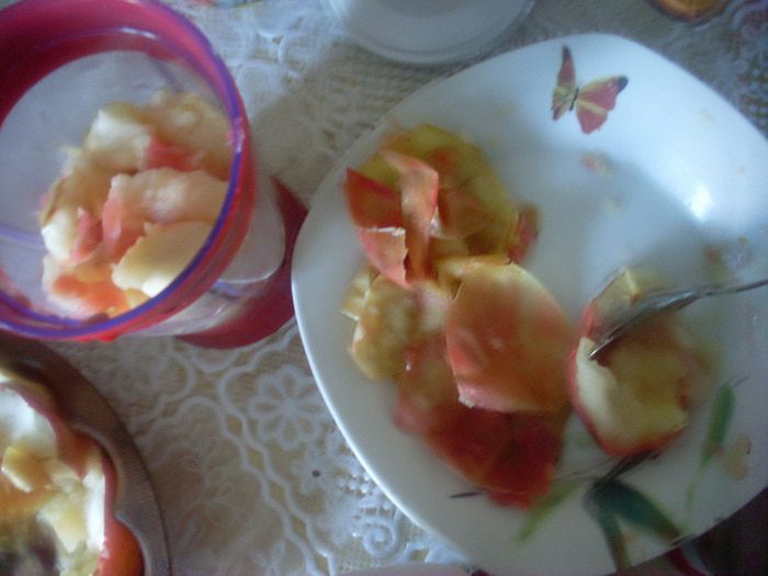 Яблочные конфеты без сахара с фундуком