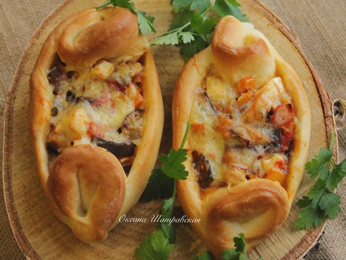 Турецкие пиде с овощами