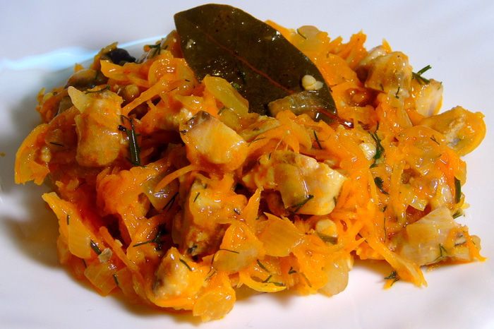 Пряная закуска с жареной малосольной сельдью 