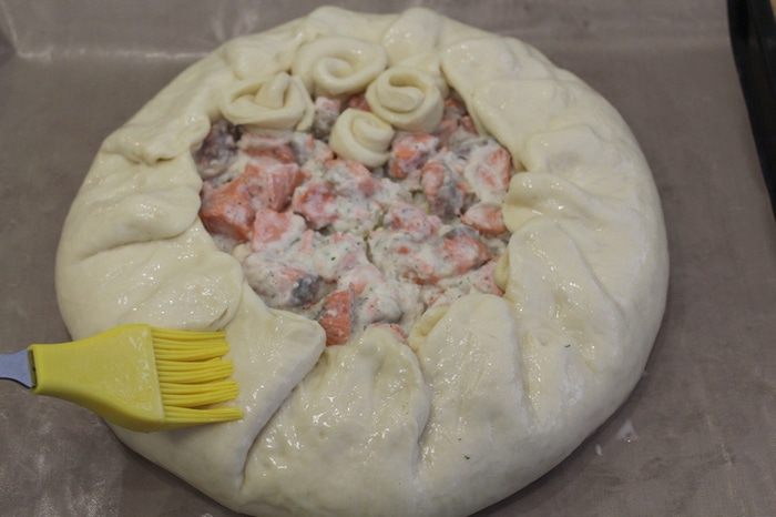 Праздничный рыбный пирог