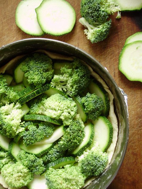 Зеленый овощной киш