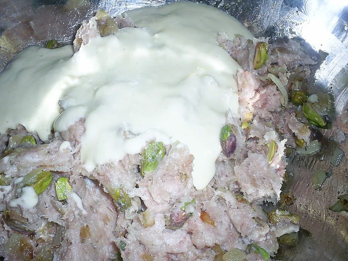 Комбинированный террин с маринованной курочкой и фисташками