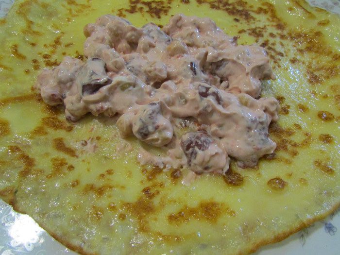 Креспелле (Crespelle) с печенью, нутом и помидорами черри