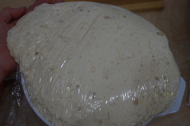 Крестьянский хлеб с хрустящей корочкой