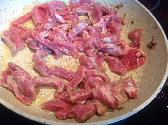 Горшочки с говядиной и овощами