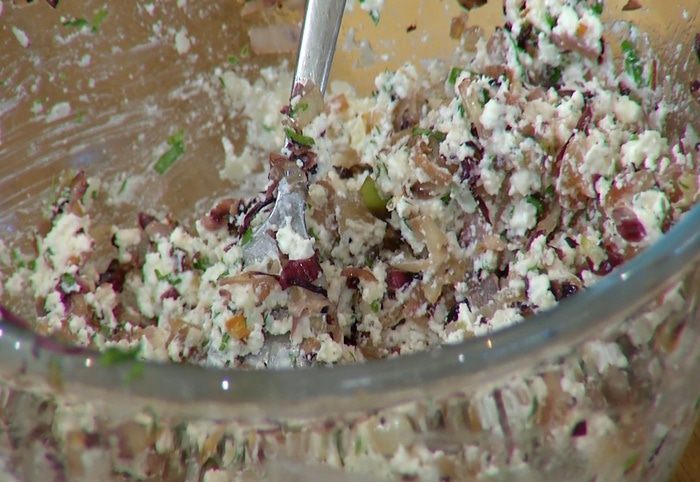 Конкильони с творогом и радиккио
