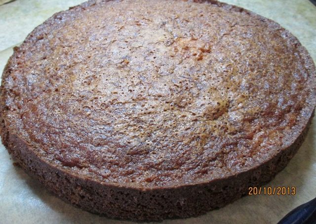 Ореховый пирог с кремом из облепихи