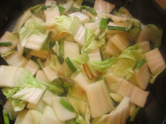 Салат из пасты с легким йогурто-творожным соусом