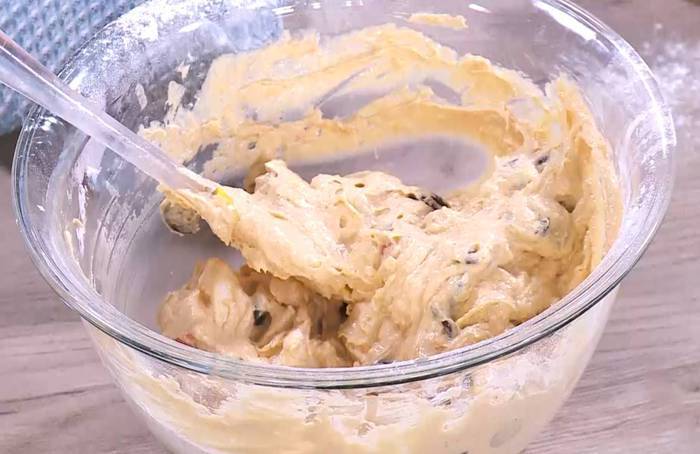 Кекс на арахисовом масле с яблоком и шоколадом