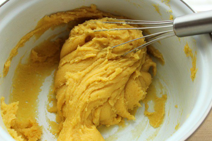 Кукурузно-кокосовый заварной кекс