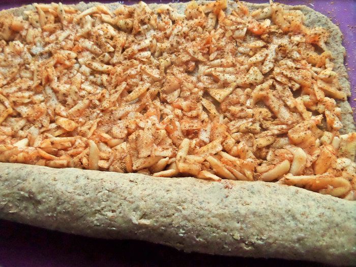 Булочки яблочные из полезной муки