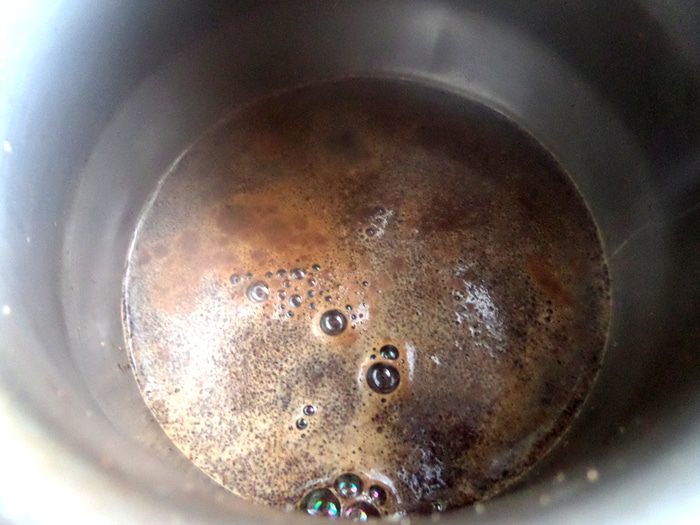 Карамельный кофе под сливочной шапочкой