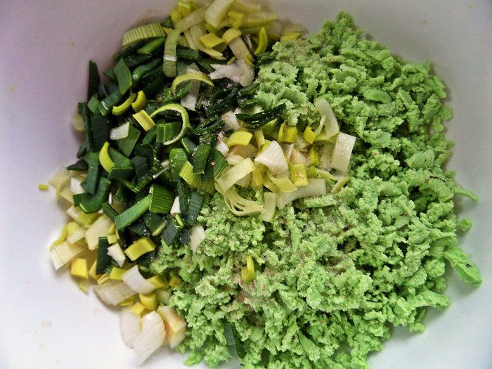 Сырный пирог-рулет