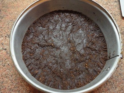 Ореховый чизкейк с карамельным соусом