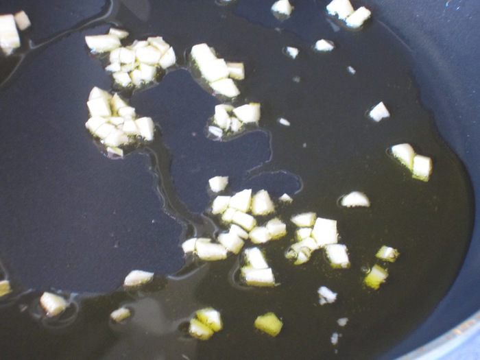 Свинина с артишоками и луком-пореем