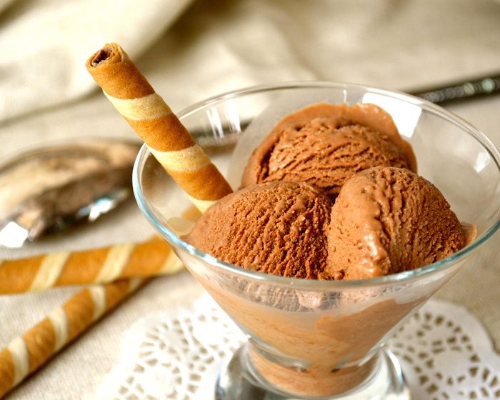 Шоколадное мороженое с черным перцем