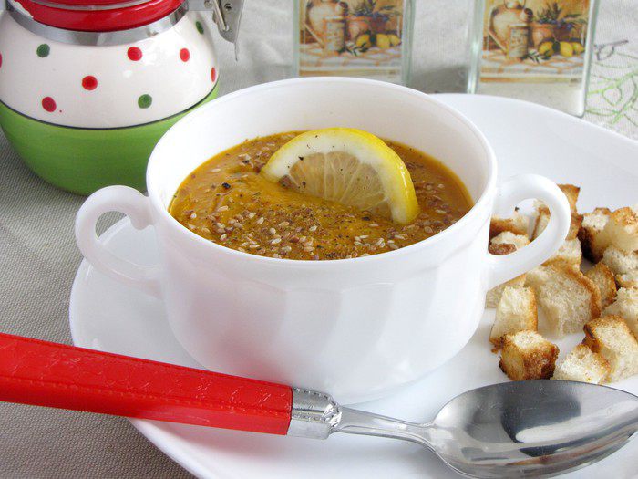 Морковный суп с белой фасолью