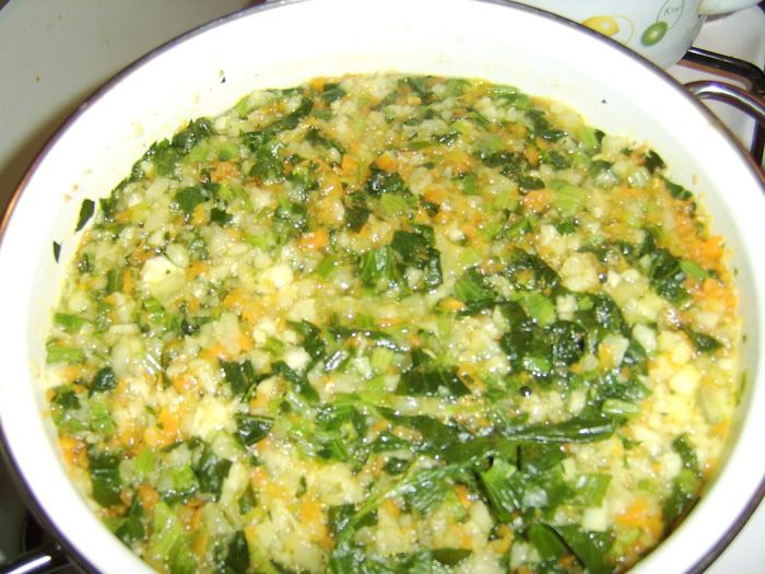 Суп на основе ячменных хлопьев 